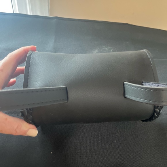 Motorcycle Leather Windshield Bag - Picture 5 of 10